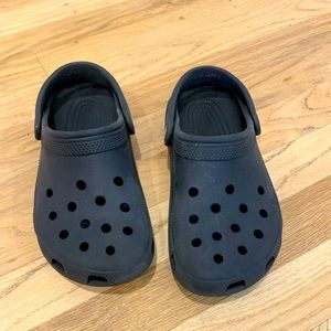 black crocs